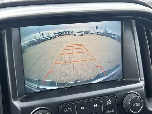 Used 2017 GMC Canyon SLE image 15