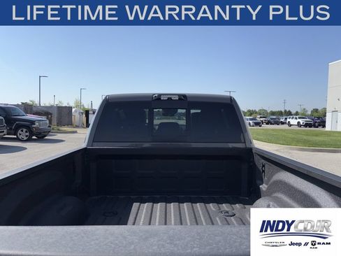 New 2026 RAM 2500 Laramie AWD/4WD image 11