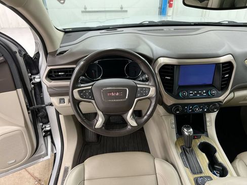 Used 2019 GMC Acadia Denali w/ Technology Package FWD image 21