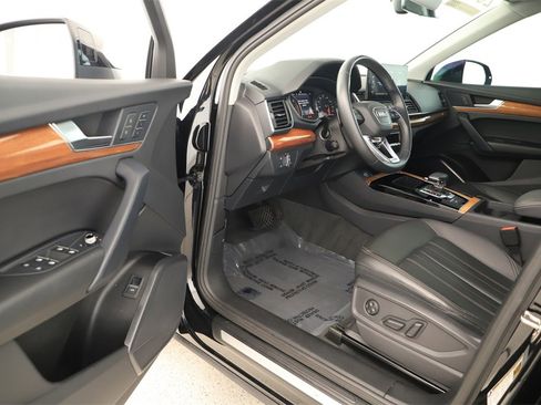 Certified 2023 Audi Q5 2.0T Premium w/ Convenience Package image 14