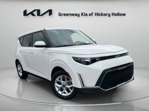 New 2025 Kia Soul LX image 1