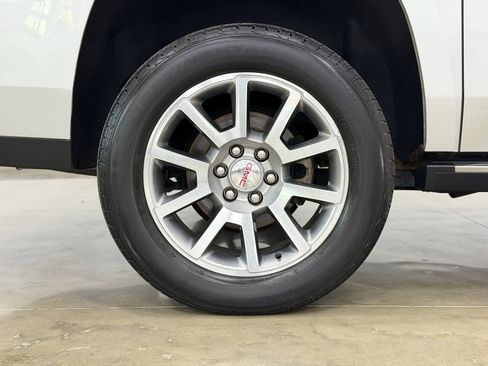 Used 2019 GMC Yukon XL Denali w/ Open Road Package image 9