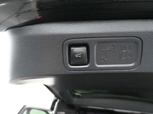 Used 2024 Ford Expedition Max XLT image 47