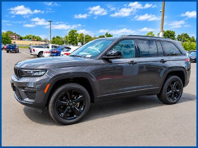 Used 2025 Jeep Grand Cherokee Altitude