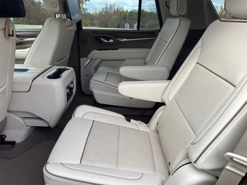 Used 2021 GMC Yukon Denali w/ Denali Ultimate Package image 31
