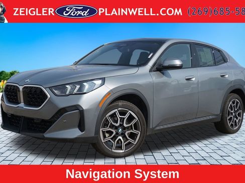 Used 2025 BMW X2 xDrive28i AWD/4WD image 1