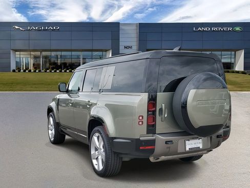Certified 2025 Land Rover Defender 130 X-Dynamic SE AWD/4WD image 2