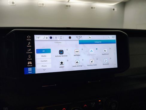 Used 2024 Jeep Wrangler Willys image 3