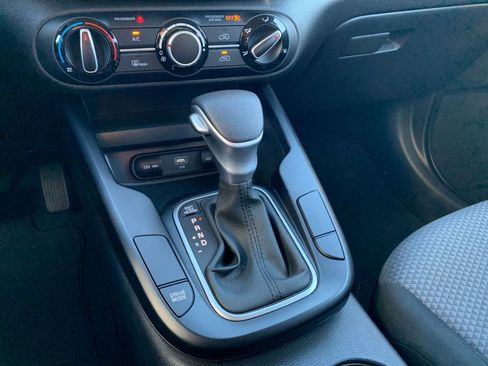 Used 2025 Kia Soul LX w/ LX Technology Package image 39