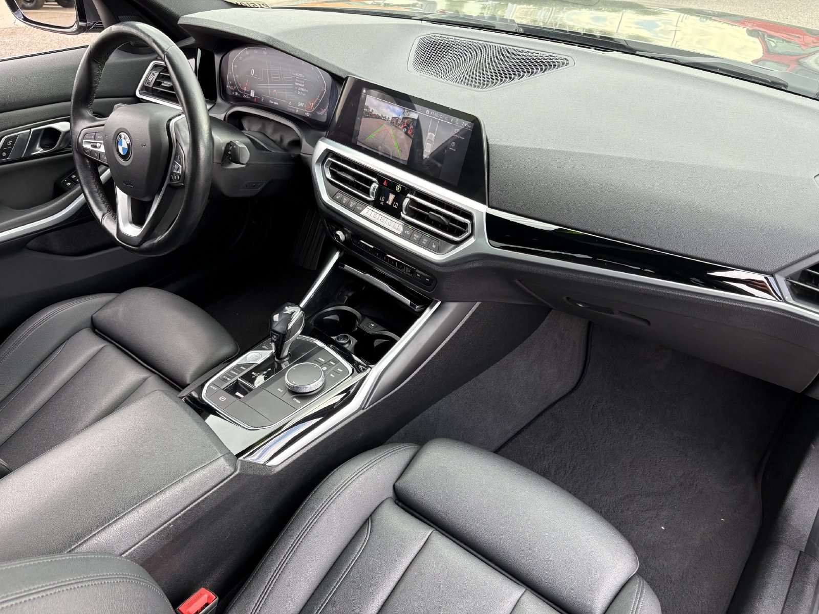 Used 2019 BMW 330i Sedan w/ Driving Assistance Package RWD image 18
