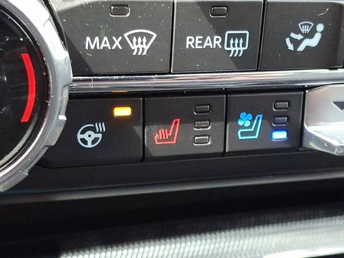 Certified 2021 Ford F150 Lariat w/ Equipment Group 502A High image 25