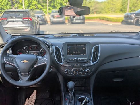 Certified 2024 Chevrolet Equinox LT w/ LPO, Floor Liner Package FWD image 19