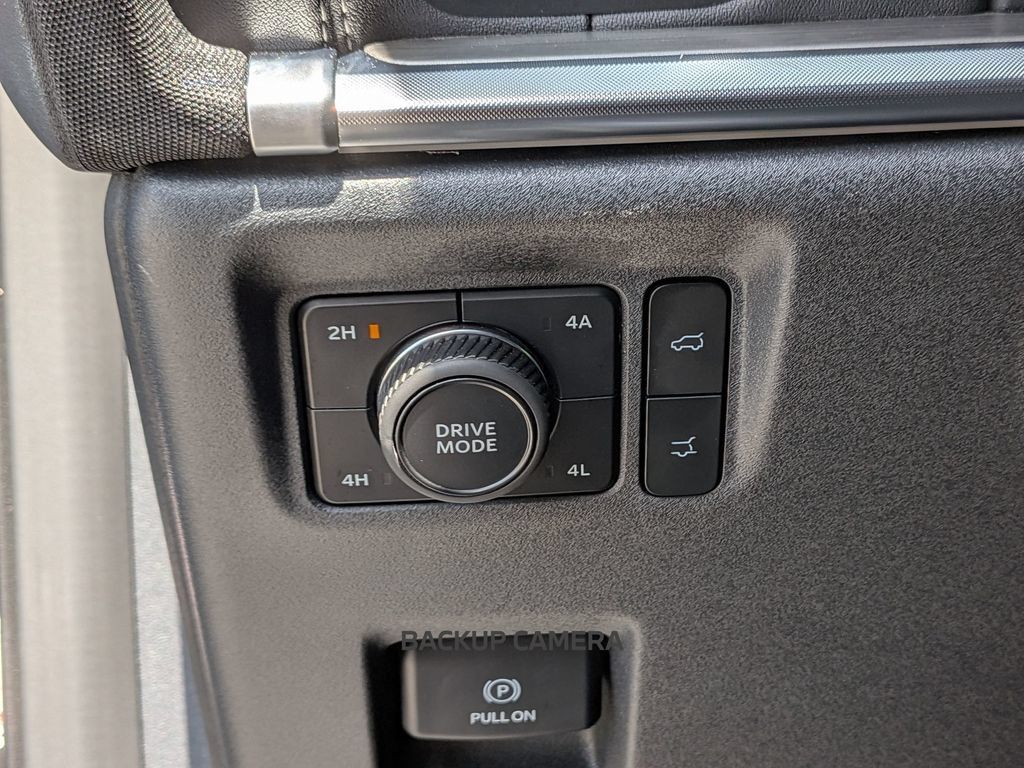 Used 2025 Ford Expedition Platinum AWD/4WD image 18