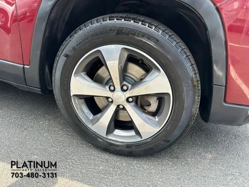 Used 2019 Jeep Cherokee Limited AWD/4WD image 23