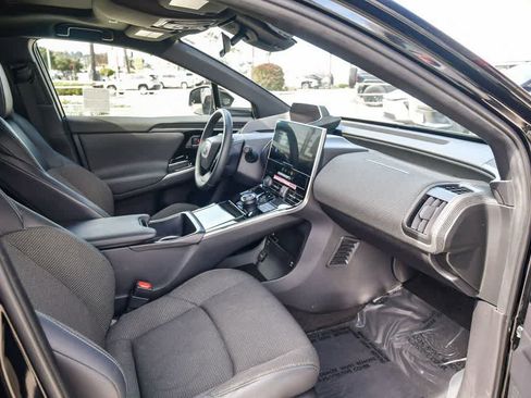 Used 2024 Toyota bZ4X XLE w/ Weather Package image 15