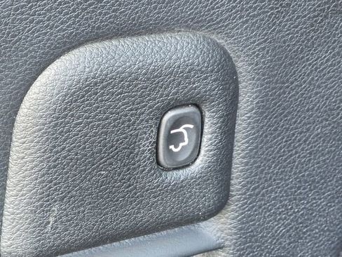 Used 2018 Jeep Grand Cherokee Altitude AWD/4WD image 19