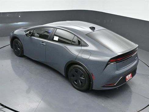 New 2026 Toyota Prius LE FWD image 38