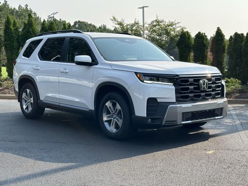 Used 2026 Honda Pilot EX-L image 2