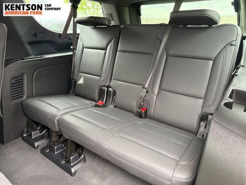 Used 2025 Chevrolet Suburban Z71 AWD/4WD image 39