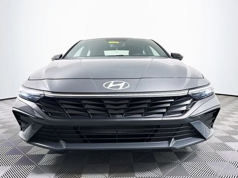 New 2026 Hyundai Elantra Sport FWD image 11
