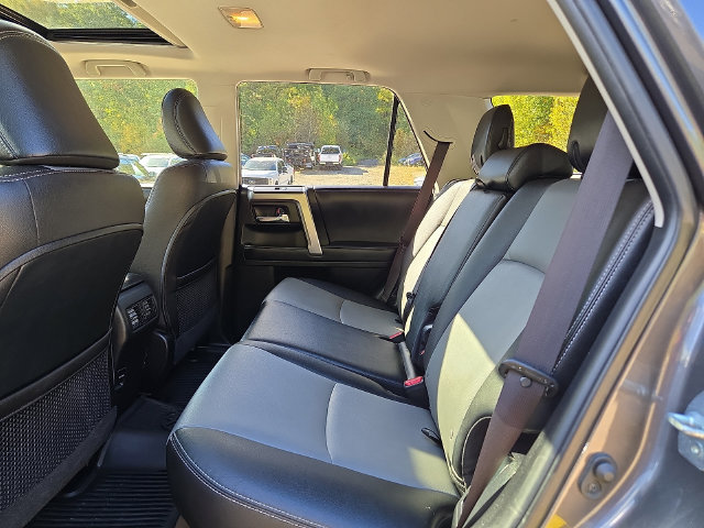 Used 2018 Toyota 4Runner SR5 Premium AWD/4WD image 19