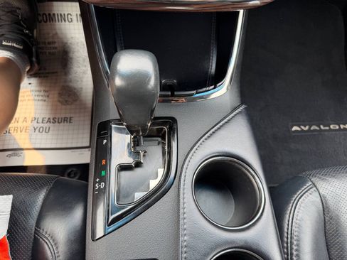 Used 2015 Toyota Avalon Limited FWD image 27