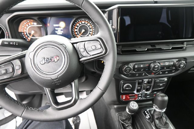 New 2026 Jeep Gladiator Rubicon AWD/4WD image 29