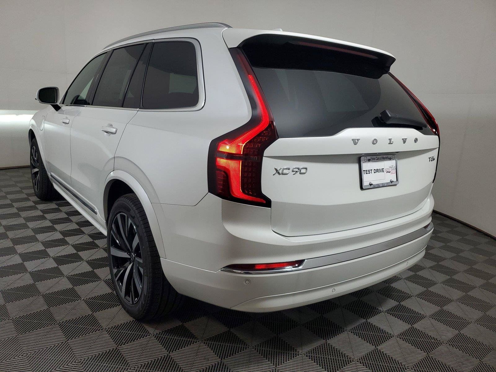 New 2026 Volvo XC90 T8 Core AWD/4WD image 4