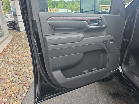 New 2025 GMC Sierra 2500 SLT w/ SLT Convenience Package image 16