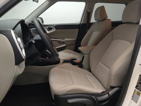 Used 2022 Kia Soul LX w/ Technology Package image 17