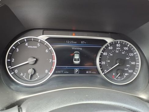 Used 2024 Nissan Sentra SR FWD image 32