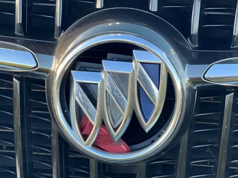 Used 2019 Buick Enclave Essence FWD image 13