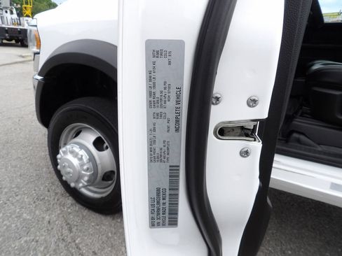 Used 2021 RAM 5500 Tradesman w/ Chrome Appearance Group AWD/4WD image 69