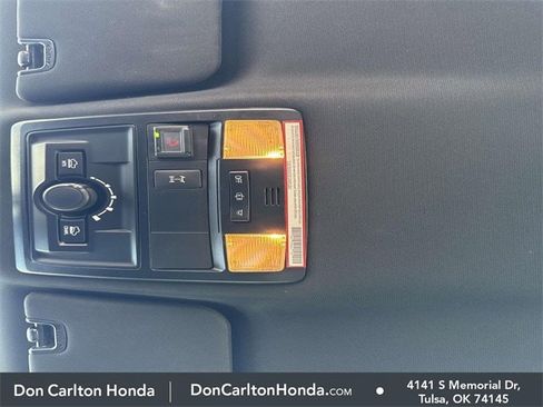 Used 2021 Toyota Tacoma TRD Off-Road image 27