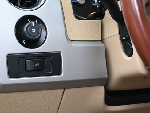 Used 2013 Ford F150 King Ranch w/ King Ranch Luxury Pkg RWD image 23