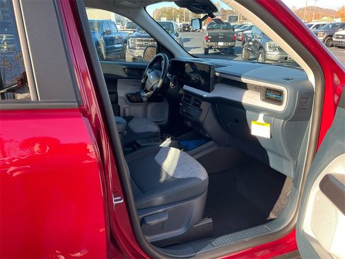 New 2025 Ford Maverick XLT w/ XLT Luxury Package image 9