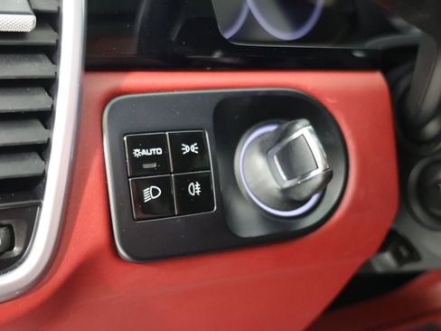 Used 2020 Porsche Cayenne S AWD/4WD image 19