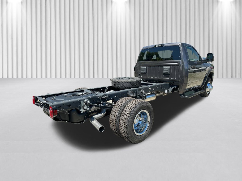 New 2026 RAM 3500 Tradesman AWD/4WD image 5