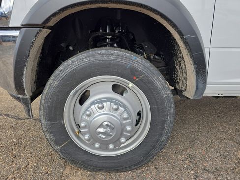 New 2026 RAM 5500 Tradesman w/ Chrome Appearance Group image 12