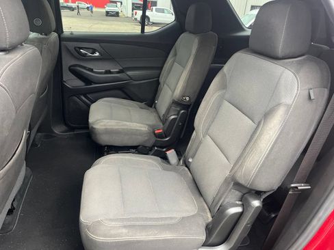 Used 2023 Chevrolet Traverse LT AWD/4WD image 15