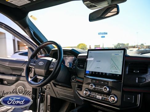 Used 2022 Ford Expedition Max Limited image 15