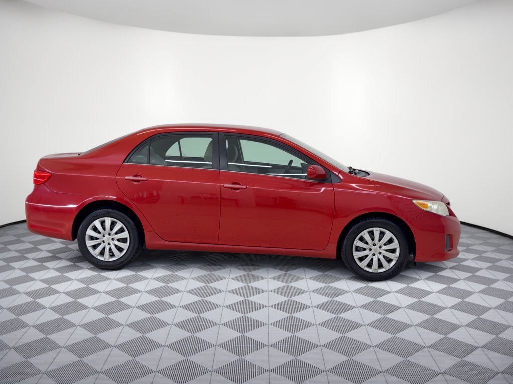 Used 2013 Toyota Corolla LE FWD image 8
