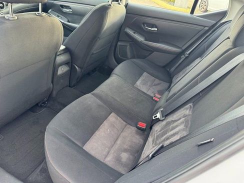 Used 2022 Nissan Sentra SR w/ Midnight Edition image 4