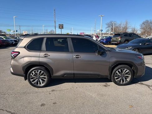 Used 2025 Subaru Forester Touring image 7