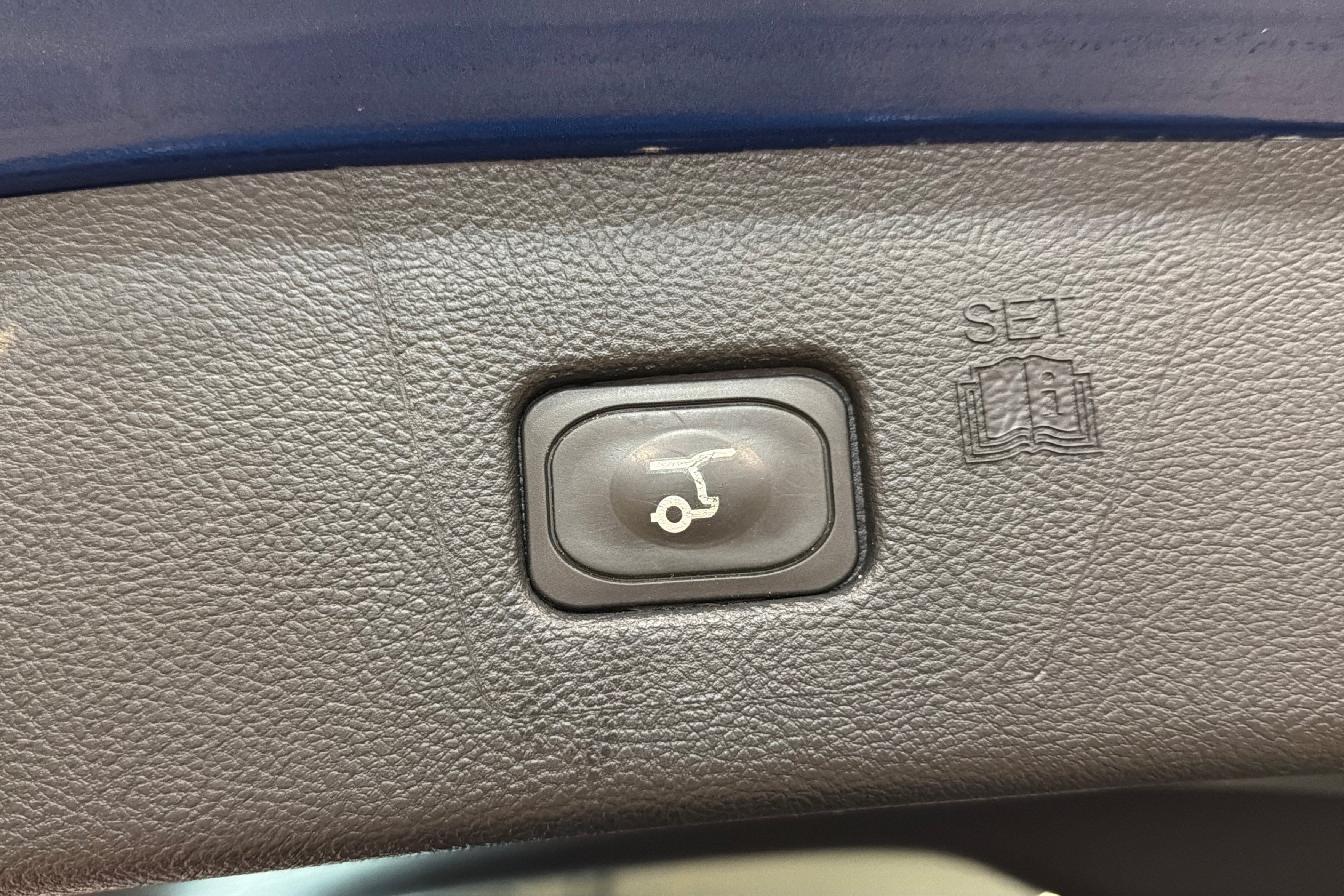 Used 2024 Ford Edge Titanium AWD/4WD image 47