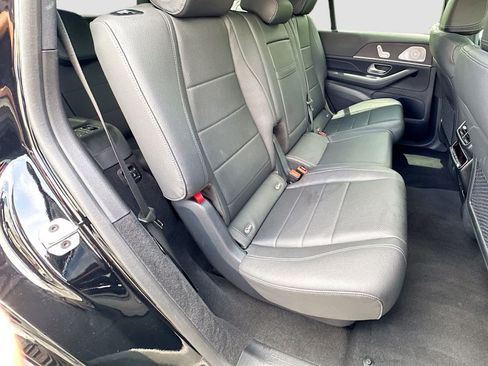 Used 2025 Mercedes-Benz GLS 450 4MATIC image 30