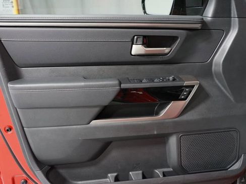 Used 2025 Toyota Tundra Limited image 31