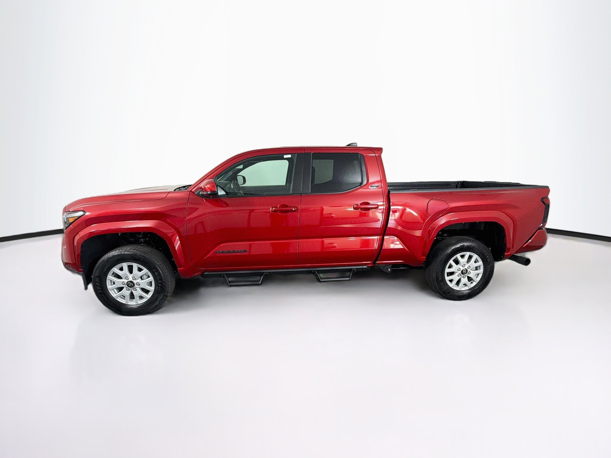 Used 2026 Toyota Tacoma SR5 AWD/4WD image 4