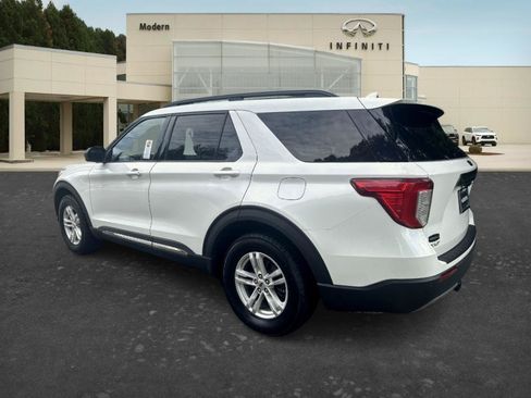 Used 2020 Ford Explorer XLT w/ Equipment Group 202A AWD/4WD image 6