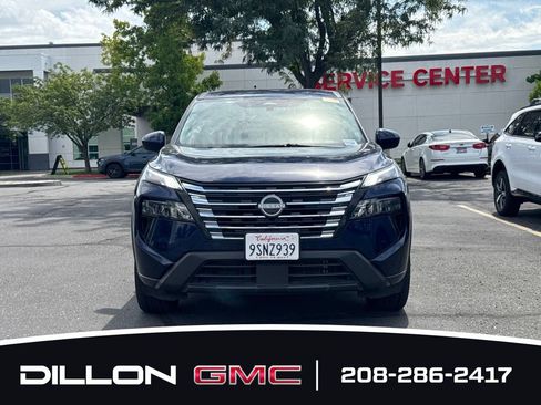 Used 2025 Nissan Rogue SV AWD/4WD image 2